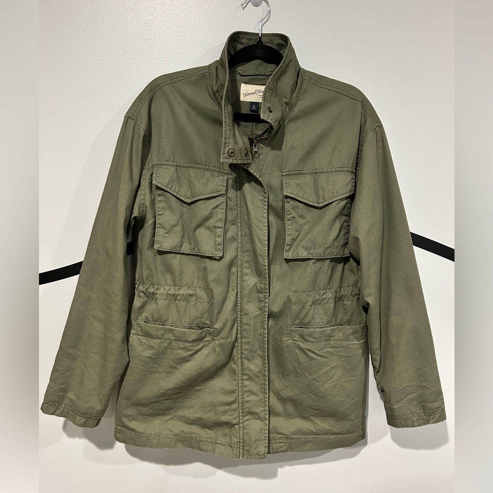 M Universal Thread Green military cargo safari jacket